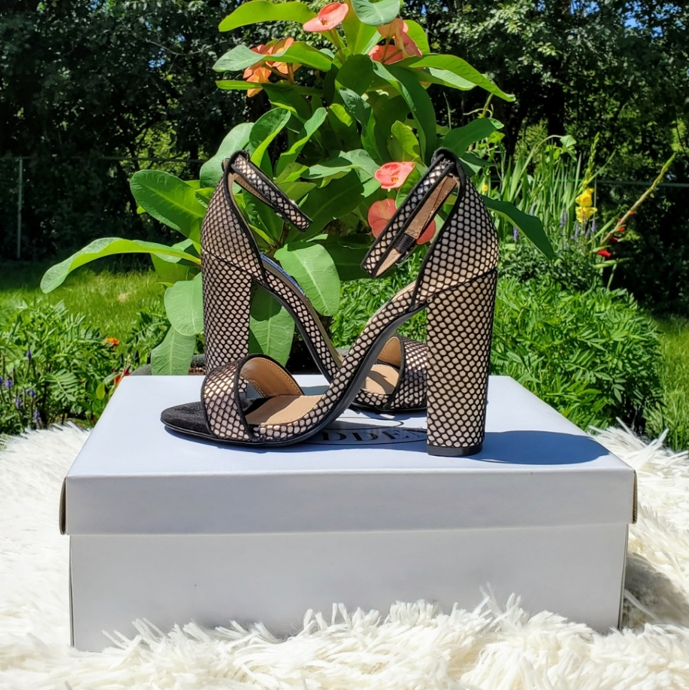 STEVE MADDEN Sandal